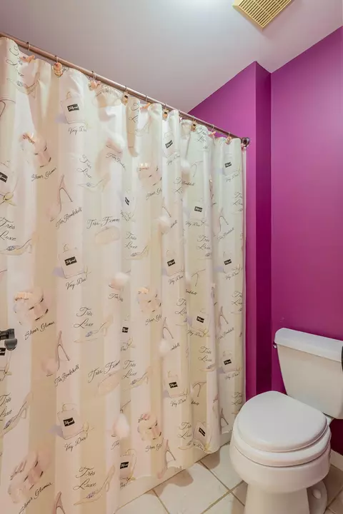 Bath - 1791 Windstone Dr, Ringgold, GA 30736 photo 11 of 12