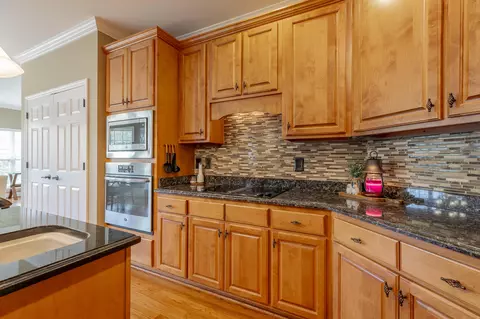 Kitchen - 1791 Windstone Dr, Ringgold, GA 30736 photo 3 of 12