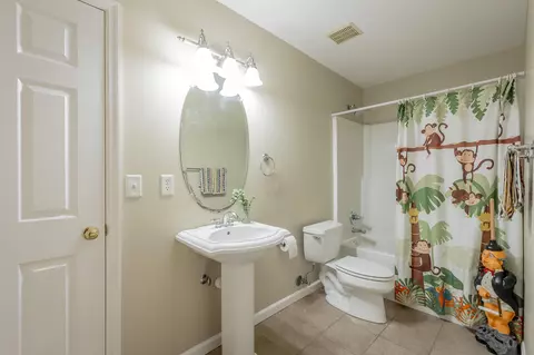 Bath - 1791 Windstone Dr, Ringgold, GA 30736 photo 12 of 12