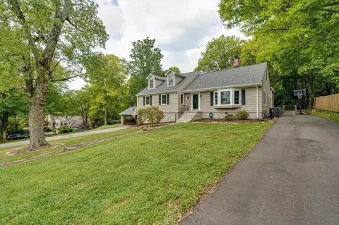 1204 Aladdin Rd, Lookout Mountain, GA 30750