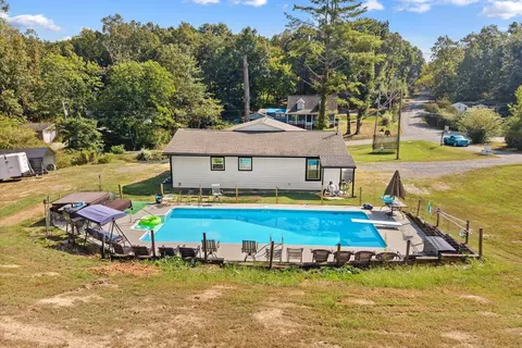572 Lee Joan Dr NW, Dalton, GA 30721