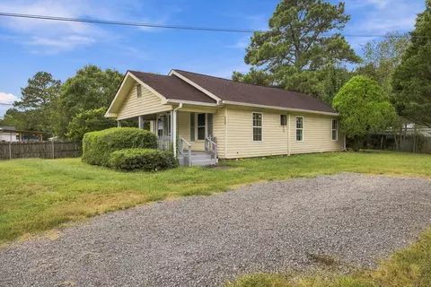 1114 Mount Vernon Rd, Tunnel Hill, GA 30755