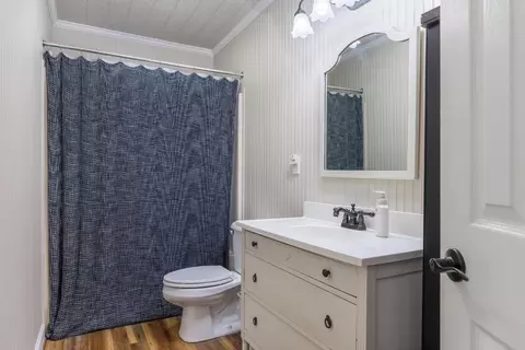 Bath - 300 Bullens Rd, Ocoee, TN 37361 photo 4 of 4