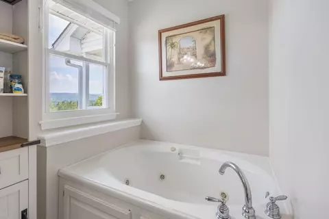 Bath - 300 Bullens Rd, Ocoee, TN 37361 photo 2 of 4