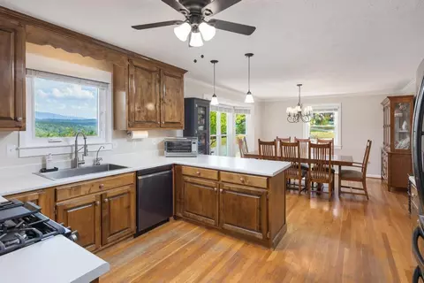 Kitchen - 300 Bullens Rd, Ocoee, TN 37361 photo 2 of 4