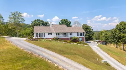 Exterior - 300 Bullens Rd, Ocoee, TN 37361 photo 10 of 13