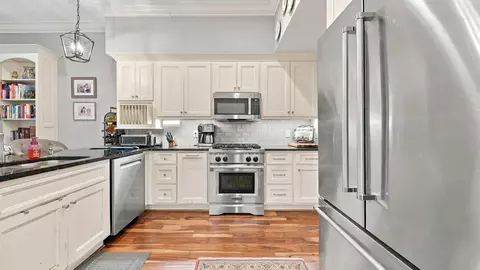 Kitchen - 117 E 3rd St, Chattanooga, TN 37403 photo 2 of 5