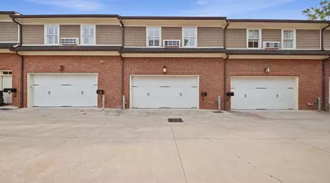Exterior - 117 E 3rd St, Chattanooga, TN 37403 photo 7 of 9
