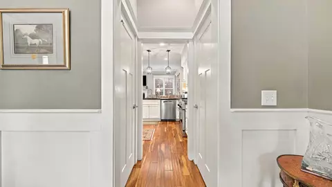 Entry Way - 117 E 3rd St, Chattanooga, TN 37403 photo 4 of 9