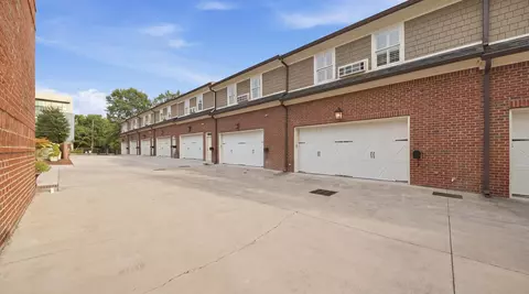 Exterior - 117 E 3rd St, Chattanooga, TN 37403 photo 9 of 9