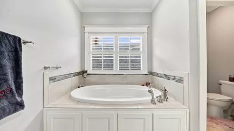Bath - 117 E 3rd St, Chattanooga, TN 37403 photo 4 of 6