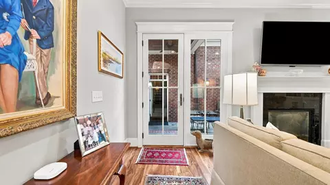 Entry Way - 117 E 3rd St, Chattanooga, TN 37403 photo 3 of 9