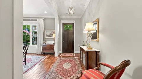 Entry Way - 117 E 3rd St, Chattanooga, TN 37403 photo 2 of 9