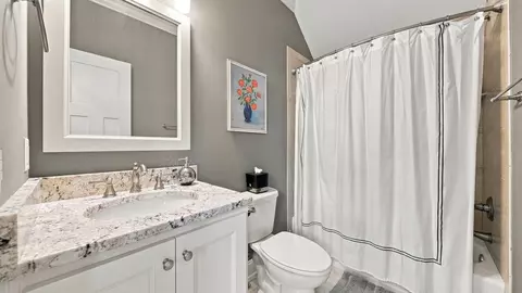 Bath - 117 E 3rd St, Chattanooga, TN 37403 photo 2 of 6