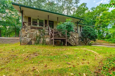8983 Hale Rd, Hixson, TN 37343