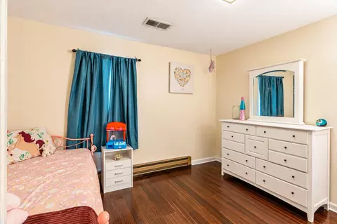 Bedroom - 122 Hazel Dr, Dalton, GA 30721 photo 1 of 8