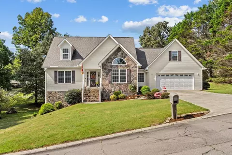 3101 Farm View Ct, Rocky Face, GA 30740
