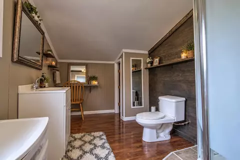 Bath - 327 Loop Rd, Jasper, TN 37347 photo 2 of 2