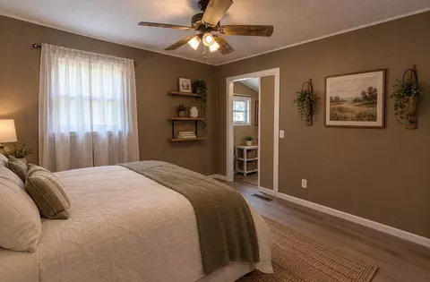Bedroom - 327 Loop Rd, Jasper, TN 37347 photo 3 of 3