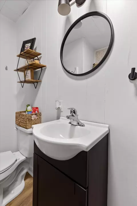 Bath - 12 Cedar St, Ringgold, GA 30736 photo 4 of 4