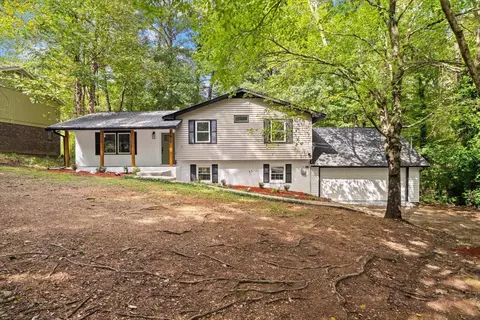 2618 Rocky Dr, Rocky Face, GA 30740