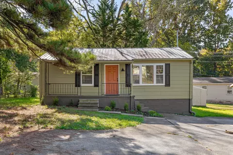 303 Cave St, Rossville, GA 30741