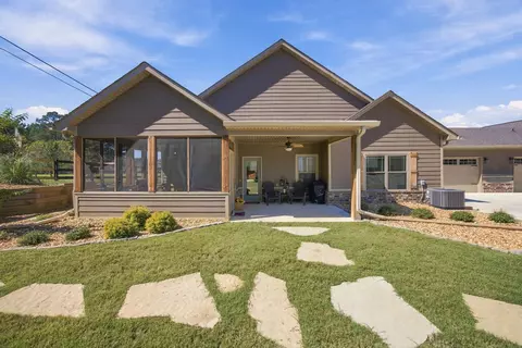 84 Maddox Ln, Chatsworth, GA 30705