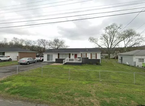 1306 E Sherry Dr, Rossville, GA 30741