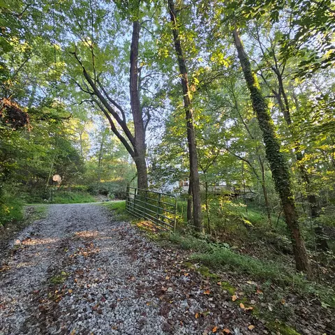 162 Phillips Hollow Rd, Chickamauga, GA 30707