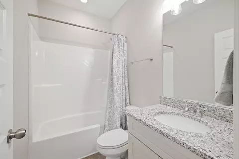 Bath - 6738 Dharma Loop, Chattanooga, TN 37412 photo 4 of 5