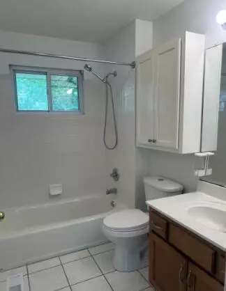 Bath - 4007 Sunset Ave, Chattanooga, TN 37411 photo 1 of 1