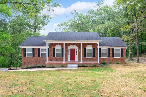 10810 Jenkins Cir, Soddy Daisy, TN 37379