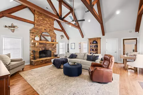 Living - 151 Daffron Rd, Ringgold, GA 30736 photo 2 of 4
