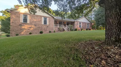 520 Creekway Dr, Crossville, TN 38555