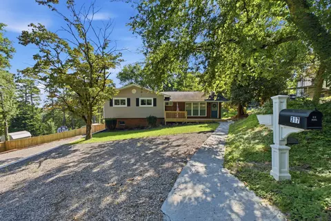 317 Signal Dr, Rossville, GA 30741