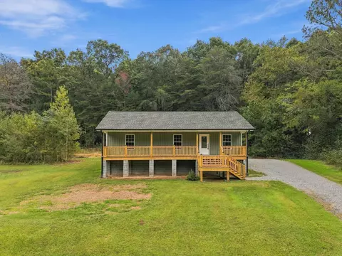 1121 York Rd, Lafayette, GA 30728