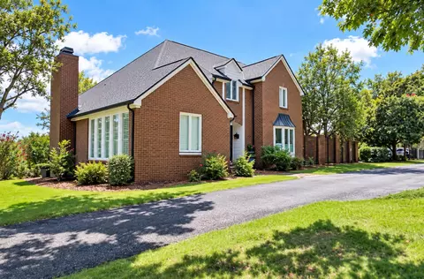 2131 Vinewood Dr, Dalton, GA 30720