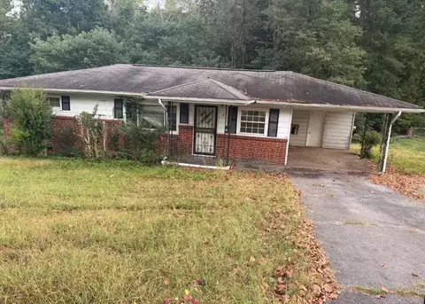 811 Lynn Ln, Rossville, GA 30741