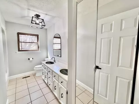 Bath - 226 Pine Grove Rd, Ringgold, GA 30736 photo 1 of 5