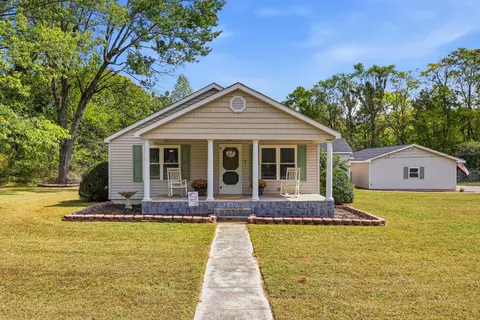 11674 Back Valley Rd, Soddy Daisy, TN 37379