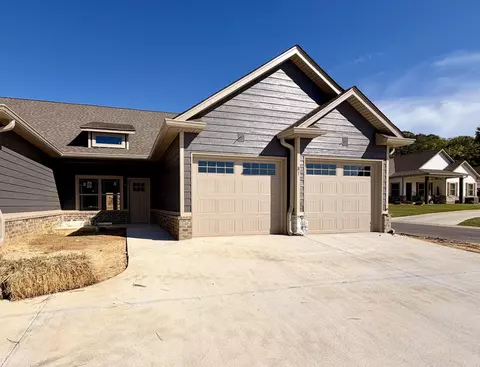 81 Maddox Ln, Chatsworth, GA 30705