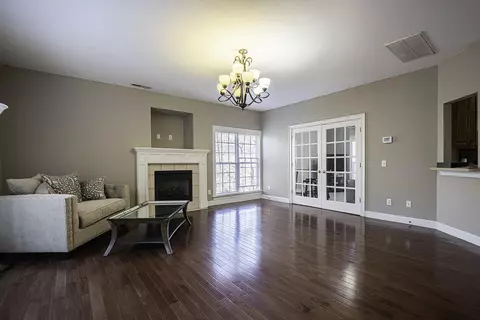 Living - 1344 Springview Dr, Chattanooga, TN 37421 photo 1 of 5