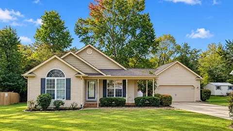 318 Battle Bluff Dr, Rossville, GA 30741