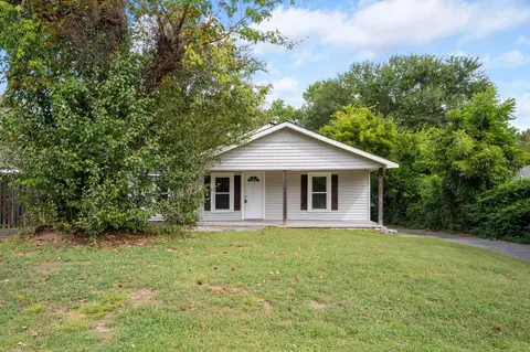 106 Champion Rd, Rossville, GA 30741