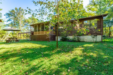 95 Stiles Ln, Lafayette, GA 30728