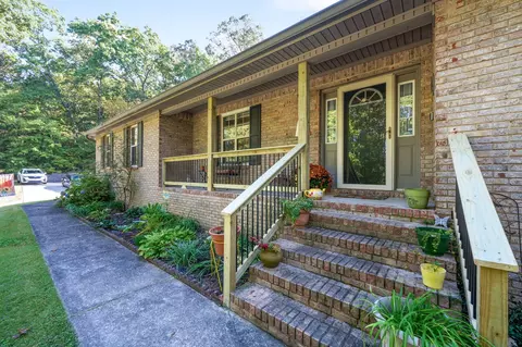 9016 Dallas Hollow Rd, Soddy Daisy, TN 37379