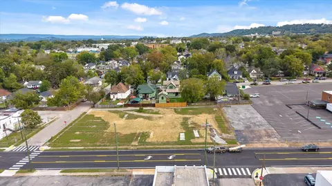 2009 E Main St, Chattanooga, TN 37404