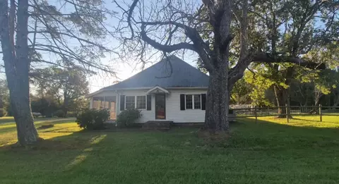 26 7th Ave, Coalmont, TN 37313