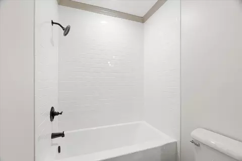 Bath - 137 Meadow Brook Dr, Rock Spring, GA 30739 photo 2 of 4