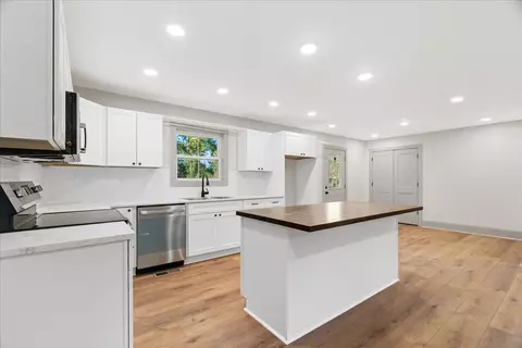 Kitchen - 137 Meadow Brook Dr, Rock Spring, GA 30739 photo 1 of 5